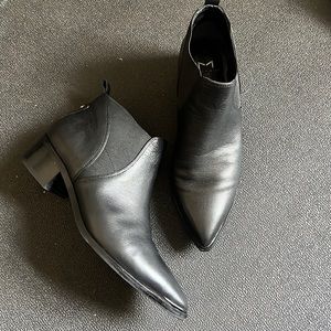 Marc Fisher LTD Yellin Pointy Toe Chelsea Boot Black 7.5